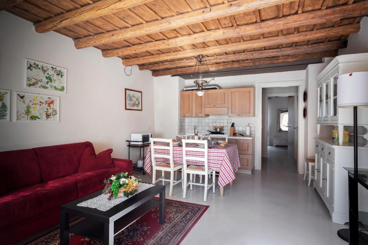 Corte Dei Soavi Suites - Apartments Soave  Exterior photo