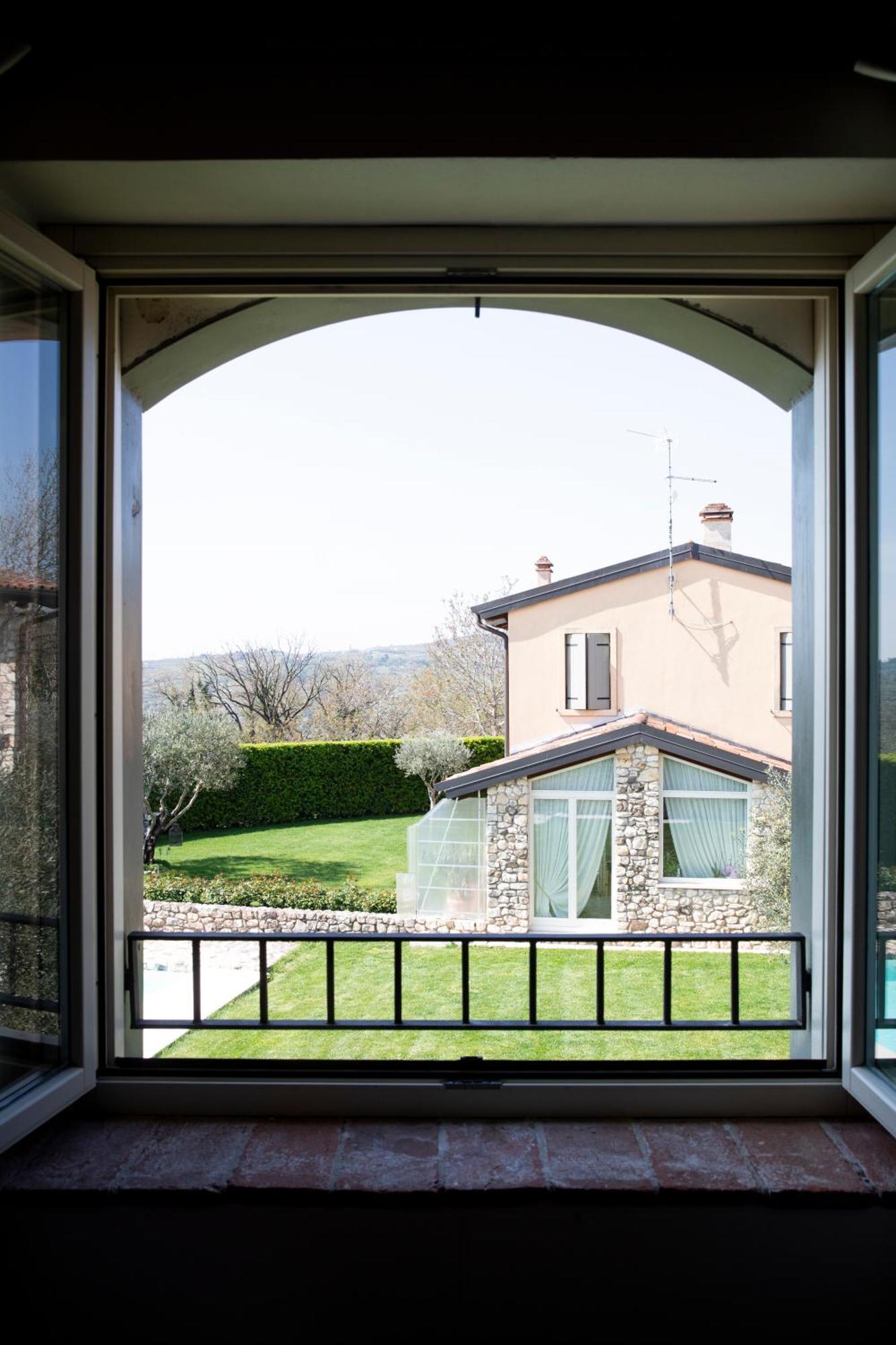Corte Dei Soavi Suites - Apartments Soave  Exterior photo