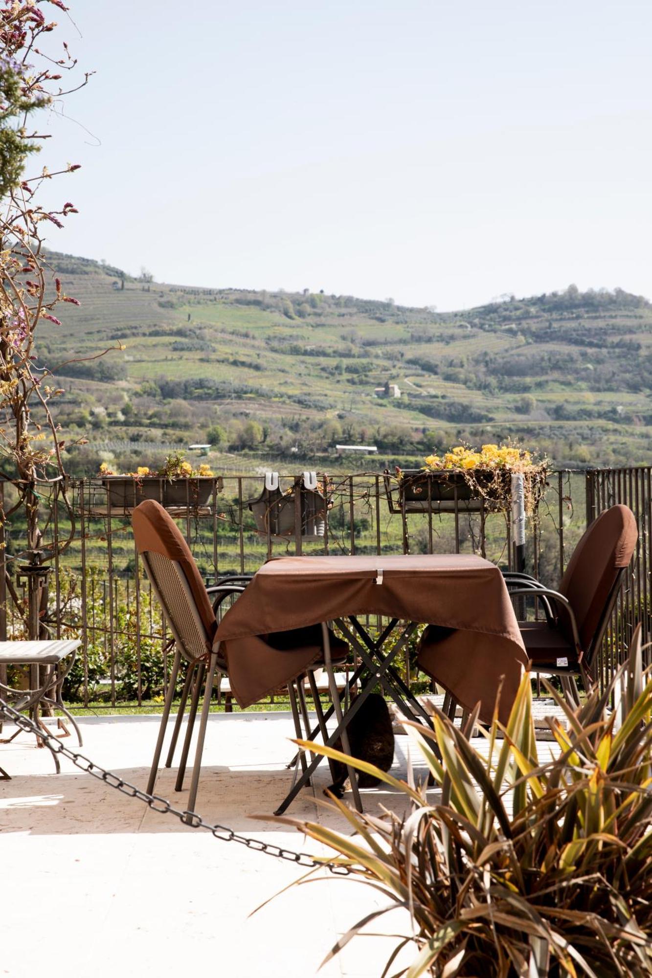 Corte Dei Soavi Suites - Apartments Soave  Exterior photo